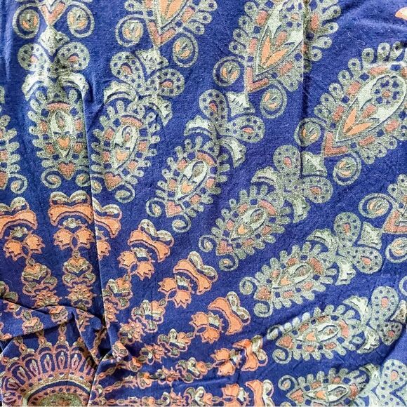 UO Mandala Tapestry - Picture 3 of 4